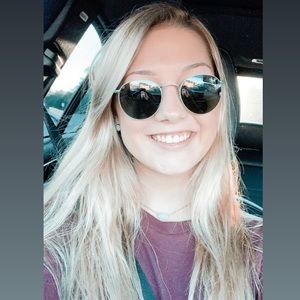 Meet your Posher, Madi